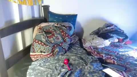 Julfigo online show from March 15, 9:04 am