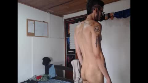 Snapshot of julfigo chatting on May 5, 6:38 pm Julfigo online show from May 5, 6:38 pm