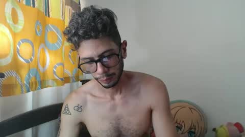 Snapshot of julfigo chatting on May 7, 6:46 pm Julfigo online show from May 7, 6:46 pm