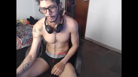 Snapshot of julfigo chatting on June 5, 2:56 pm Julfigo online show from June 5, 2:56 pm