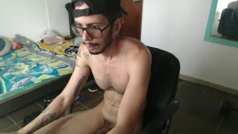Snapshot of julfigo chatting on June 30, 3:13 pm Julfigo online show from June 30, 3:13 pm