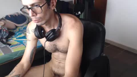 Snapshot of julfigo chatting on July 28, 6:20 pm Julfigo online show from July 28, 6:20 pm