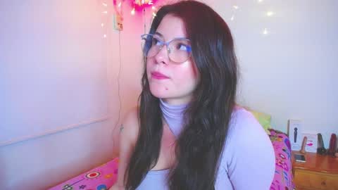 Snapshot of juli05star chatting on January 7, 1:38 am Juliana online show from January 7, 1:38 am