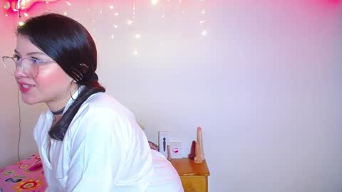 Snapshot of juli05star chatting on January 12, 5:03 am Juliana online show from January 12, 5:03 am