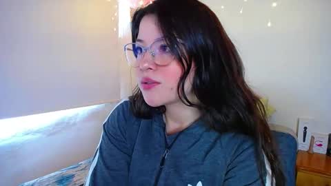 Snapshot of juli05star chatting on February 2, 3:17 pm Juliana online show from February 2, 3:17 pm