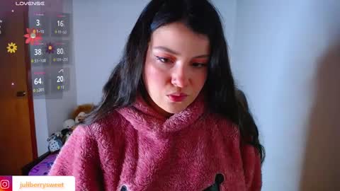 Snapshot of juli05star chatting on October 12, 9:36 pm Juliana online show from October 12, 9:36 pm