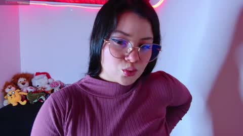 Snapshot of juli05star chatting on December 18, 4:18 am Juliana online show from December 18, 4:18 am