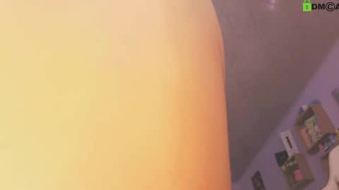 Snapshot of juli_1213 chatting on May 19, 6:03 pm Juliana online show from May 19, 6:03 pm