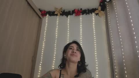 Juli Modelo Independiente online show from January 7, 3:47 pm
