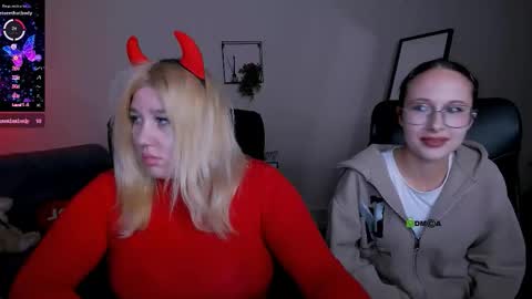 juli kisss online show from September 10, 7:25 pm