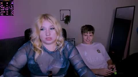 juli kisss online show from September 11, 7:25 pm