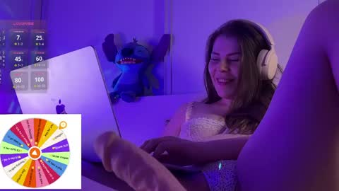 Snapshot of juli_m00n chatting on May 12, 5:21 pm juli_m00n online show from May 12, 5:21 pm