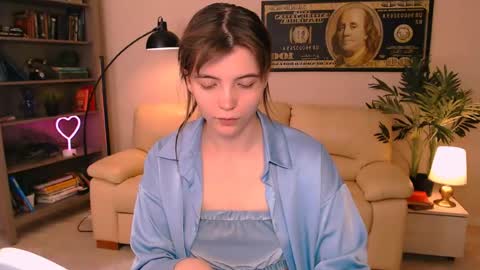 julia485262 online show from June 2, 1:13 pm