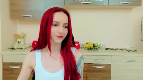 Snapshot of julia__jae chatting on June 16, 7:22 am JuliaJae online show from June 16, 7:22 am