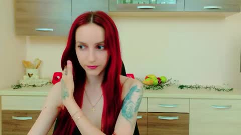 Snapshot of julia__jae chatting on June 22, 4:31 am JuliaJae online show from June 22, 4:31 am