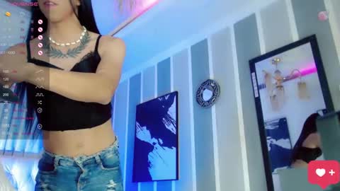 julia_bulette1 online show from September 20, 2:23 am