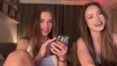 Snapshot of julia_rle chatting on August 3, 6:55 pm Julia R Le online show from August 3, 6:55 pm