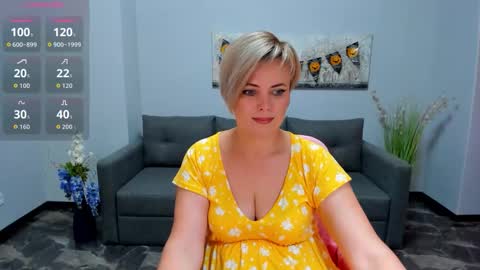 Snapshot of julia_wilsons chatting on November 1, 6:59 am Julia online show from November 1, 6:59 am