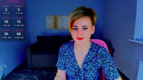 Julia online show from March 12, 1:17 pm