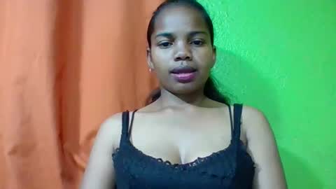 Snapshot of juliah02 chatting on May 11, 7:47 am juliah02 online show from May 11, 7:47 am