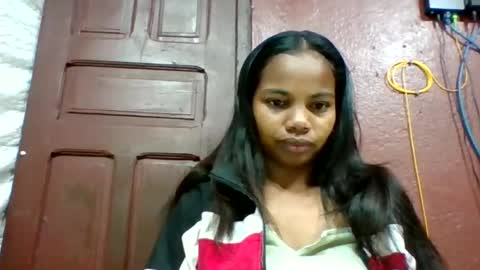 Snapshot of juliah02 chatting on June 24, 5:28 am juliah02 online show from June 24, 5:28 am