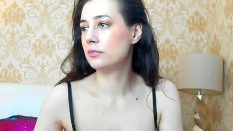 Snapshot of juliahunts chatting on May 10, 4:06 am JuliaHunt online show from May 10, 4:06 am