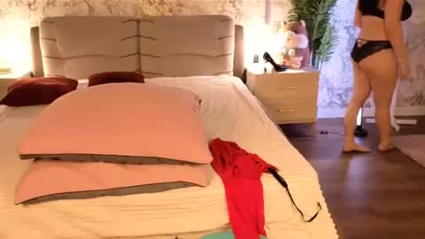 Snapshot of juliamillss chatting on July 2, 12:10 am juliamillss online show from July 2, 12:10 am