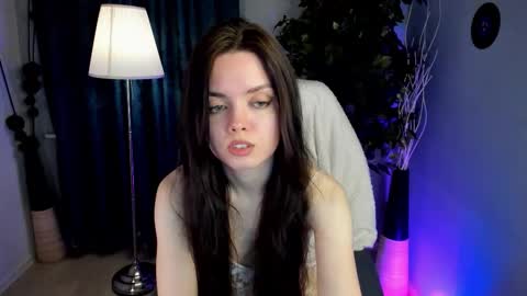 juliamoss online show from February 5, 4:06 am