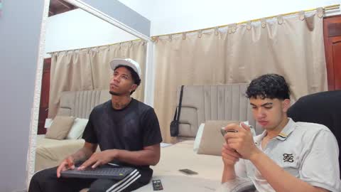 Snapshot of julian_billy chatting on December 26, 11:43 am julian billy online show from December 26, 11:43 am