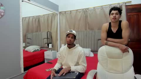 Snapshot of julian_billy chatting on January 24, 4:28 pm julian billy online show from January 24, 4:28 pm