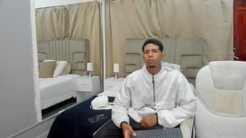 Snapshot of julian_billy chatting on February 26, 11:20 am julian billy online show from February 26, 11:20 am