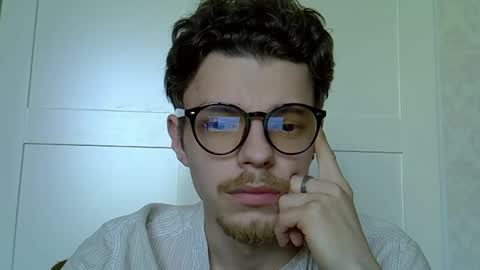 Snapshot of julian_velvet chatting on May 23, 11:25 am julian_velvet online show from May 23, 11:25 am