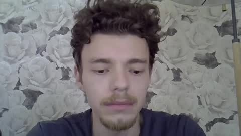 Snapshot of julian_velvet chatting on June 2, 9:44 am julian_velvet online show from June 2, 9:44 am