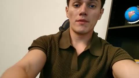 Snapshot of julian_wallace1 chatting on July 16, 12:16 am julian_wallace1 online show from July 16, 12:16 am