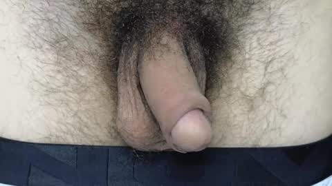 Snapshot of julian_whitee654 chatting on December 10, 9:33 pm julian_whitee654 online show from December 10, 9:33 pm