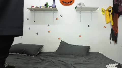 Snapshot of julian_whitee654 chatting on December 31, 12:04 pm julian_whitee654 online show from December 31, 12:04 pm