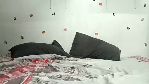 Snapshot of julian_whitee654 chatting on March 9, 5:49 pm julian_whitee654 online show from March 9, 5:49 pm