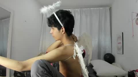 Snapshot of julian_xp chatting on May 14, 6:47 pm Julian online show from May 14, 6:47 pm