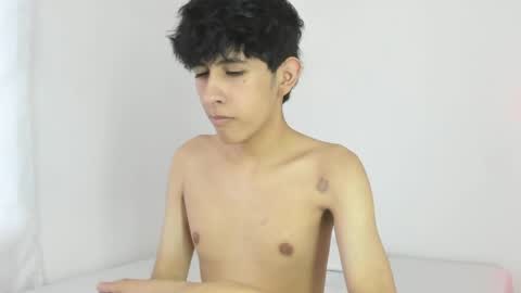 Snapshot of julian_xp chatting on May 29, 8:29 pm Julian online show from May 29, 8:29 pm