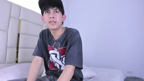 Snapshot of julian_xp chatting on July 15, 8:14 pm Julian online show from July 15, 8:14 pm