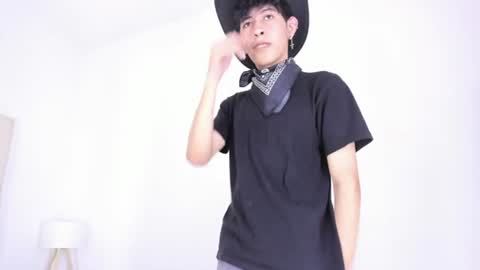 Snapshot of julian_xp chatting on July 16, 7:09 pm Julian online show from July 16, 7:09 pm
