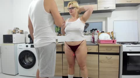 juliana35 online show from December 14, 5:07 am