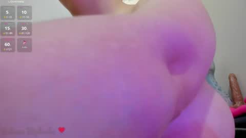 Snapshot of juliana_bigboobs chatting on June 25, 7:07 pm Juliana online show from June 25, 7:07 pm