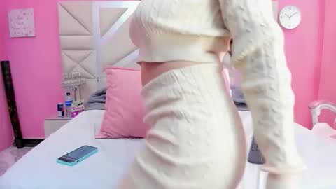 juliana_diamond_ online show from May 15, 3:13 am