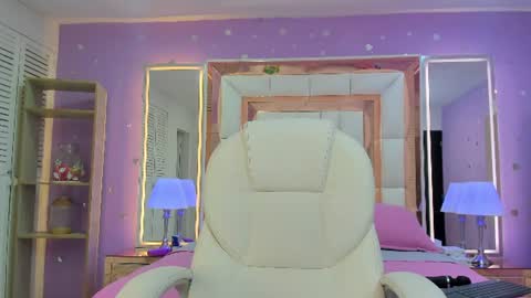 juliana_diamond_ online show from June 16, 2:58 am
