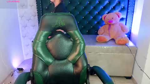 juliana_diamond_ online show from July 8, 3:22 am