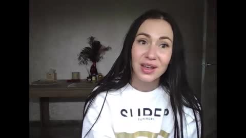 julianagold1 online show from December 15, 3:53 pm