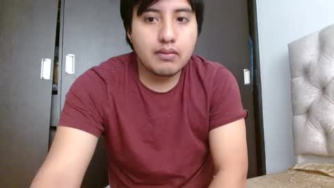 Snapshot of julianalvarez95 chatting on May 18, 5:30 pm Julian online show from May 18, 5:30 pm