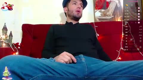 Snapshot of juliano_777 chatting on December 28, 7:00 am Call me Juliano independent model online show from December 28, 7:00 am