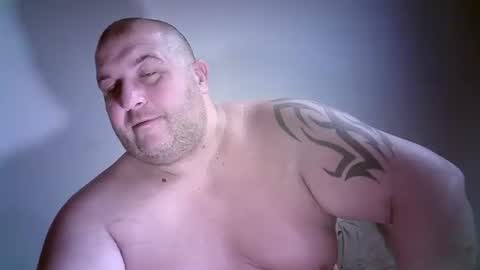 Snapshot of julianoparno chatting on November 1, 1:51 am Juliano online show from November 1, 1:51 am